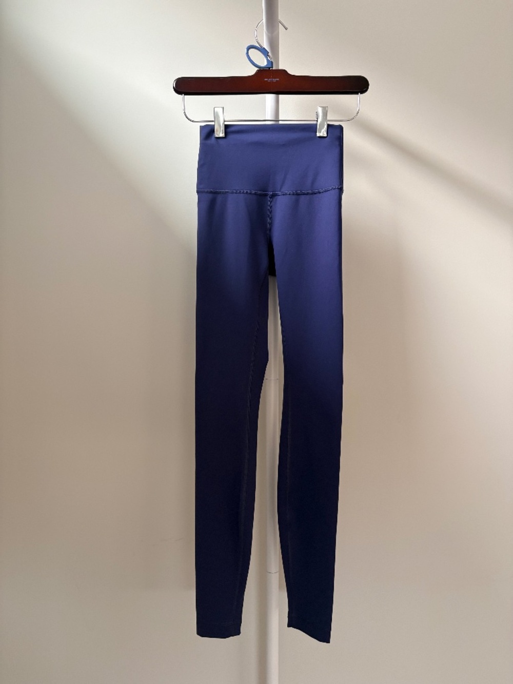 Lululemon Wunder Train High Rise Leggings Larkspur Size 2 NWOT